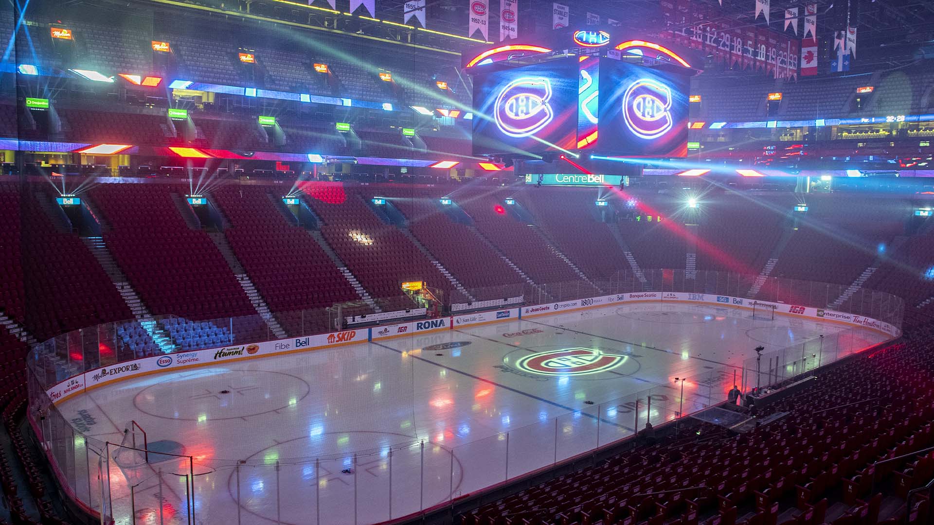 Le match du Canadien face au Flyers de Philadelphie a été présenté à huis clos, à la demande du gouvernement du Québec et de la santé publique.