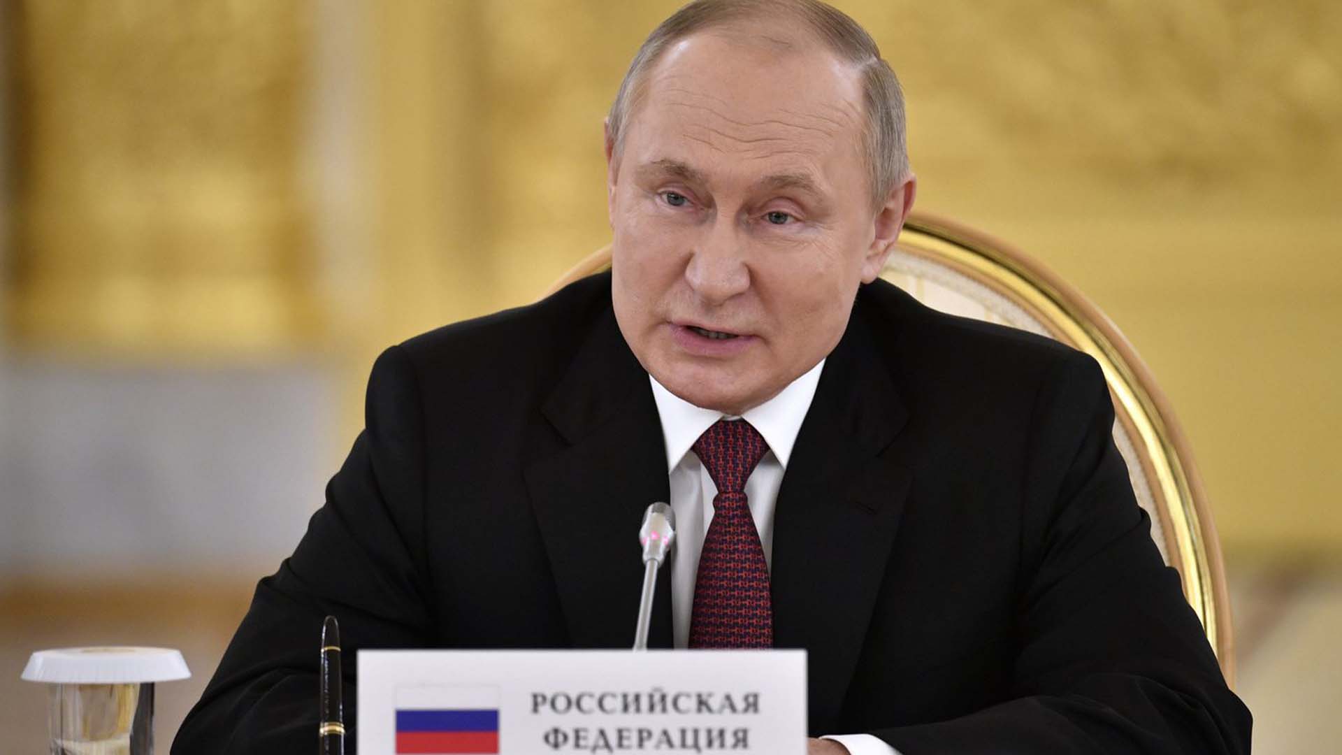 Le président russe Vladimir Poutine s'adresse à une réunion des dirigeants de l'Organisation du traité de sécurité collective (OTSC) au Kremlin à Moscou, en Russie, le lundi 16 mai 2022.