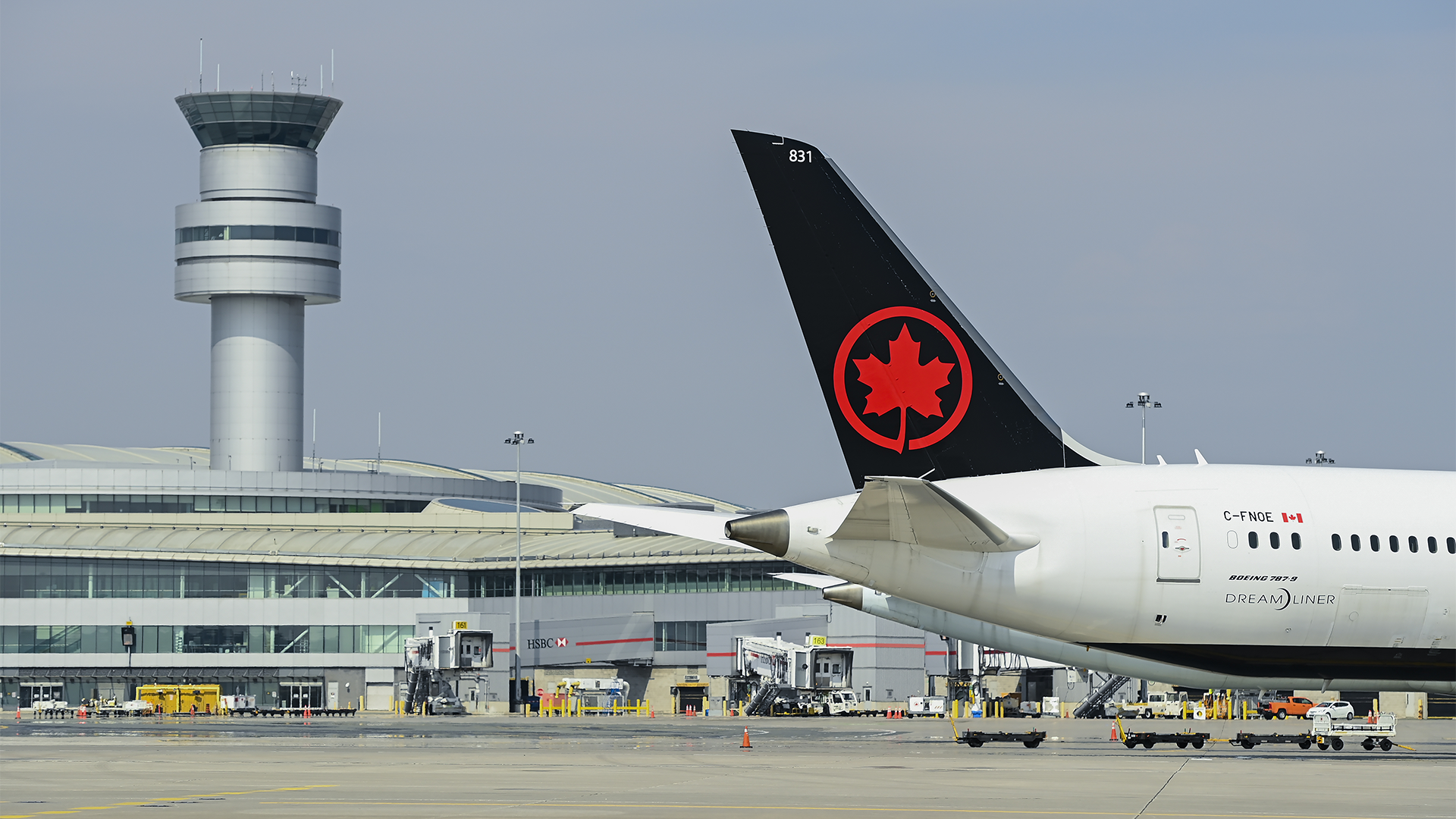 Un avion d'Air Canada à l'aéroport Pearson de Toronto.