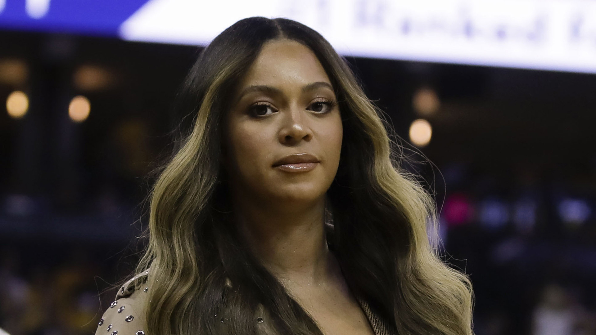 Beyoncé retire un terme offensant pour les personnes atteintes d'un handicap d'une nouvelle chanson de son album. 