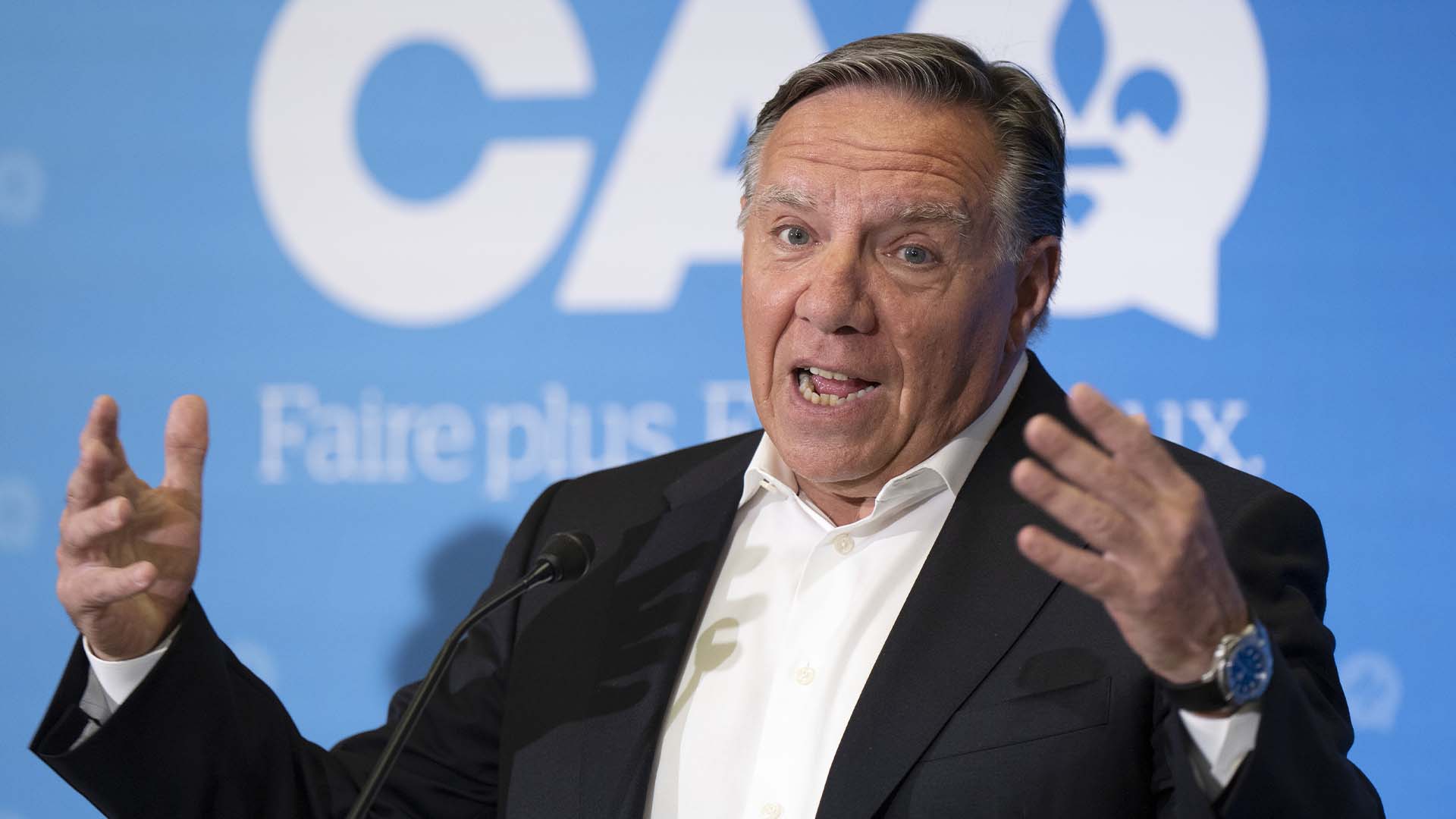 Alors que M. Reid disait vouloir ainsi «donner une chance égale à tous», François Legault estime au contraire que c'est déjà le cas.