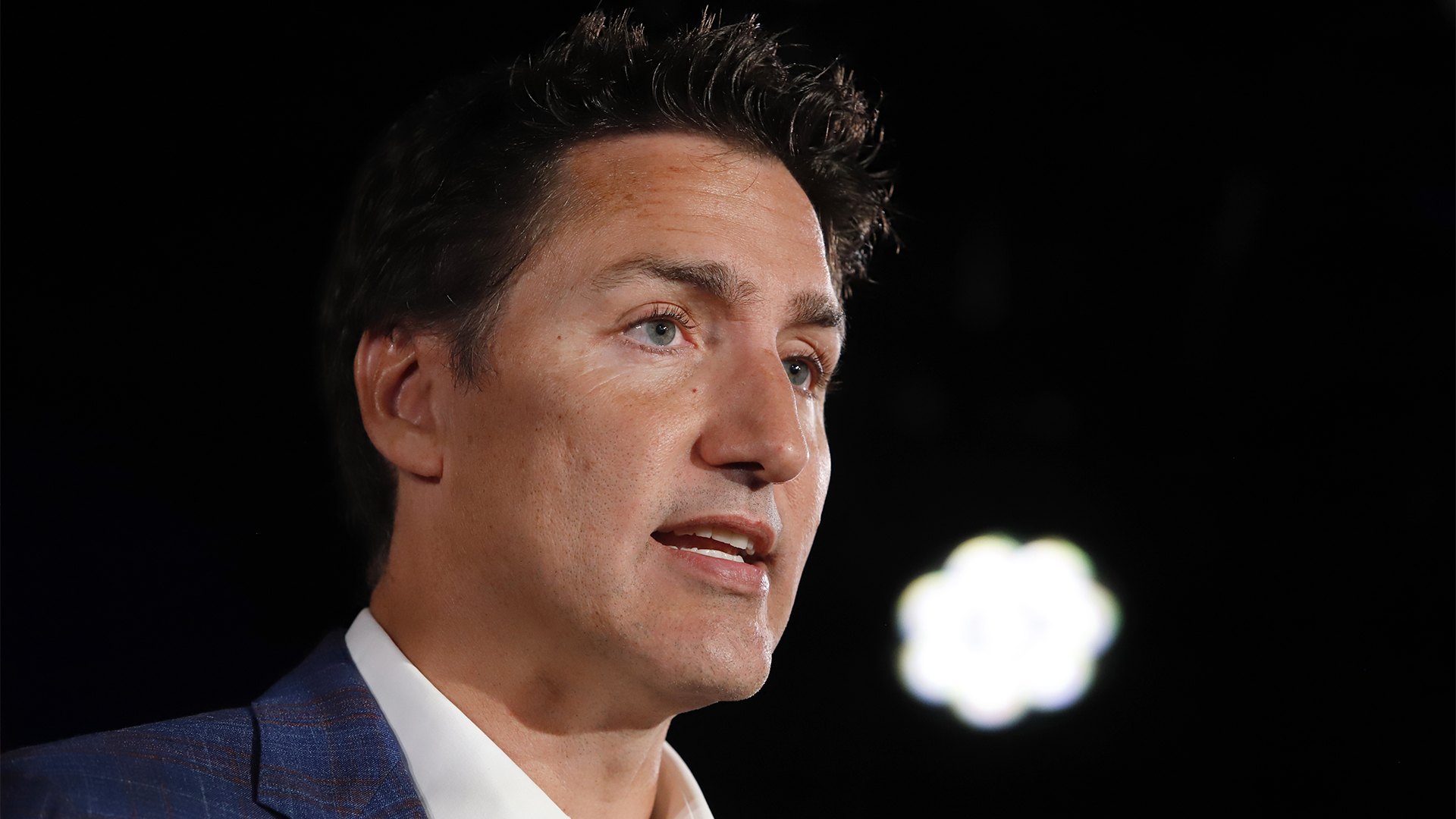 Le premier ministre du Canada, Justin Trudeau, a annoncé mardi un investissement de 2 G$ qui devrait permettre de construire près de 17 000 logements, dont plusieurs milliers de logements abordables, à travers le Canada.