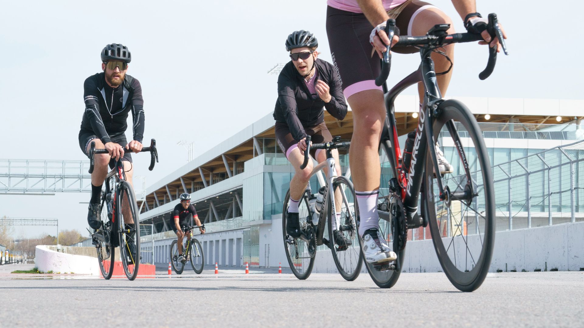 Cohabitation probl matique entre cyclistes au circuit Gilles Villeneuve