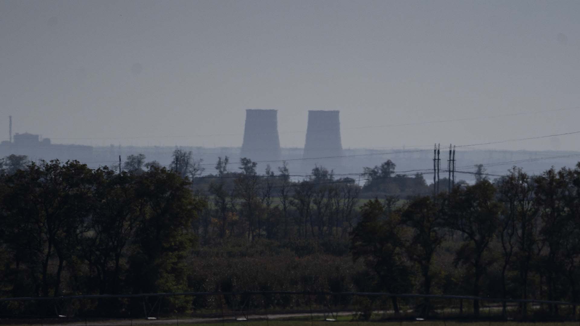 La centrale nucléaire se trouve dans une partie de la région de Zaporijjia occupée par les forces russes depuis les premiers jours de la guerre, qui a commencé lorsque la Russie a envahi l'Ukraine le 24 février.