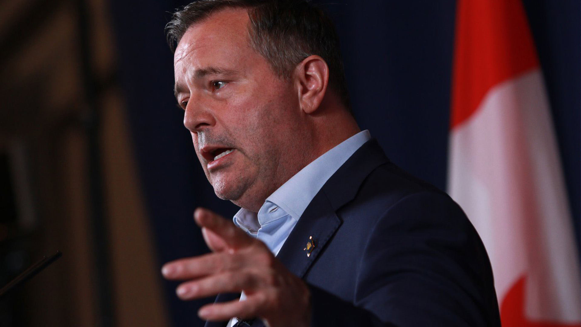 Le premier ministre de l'Alberta, Jason Kenney, répond aux questions lors d'une conférence de presse à Victoria le mardi 12 juillet 2022. Une lettre signée publiée sur le compte Twitter vérifié de l'ancien premier ministre indique qu'il a démissionné en tant que membre de l'Assemblée législative.