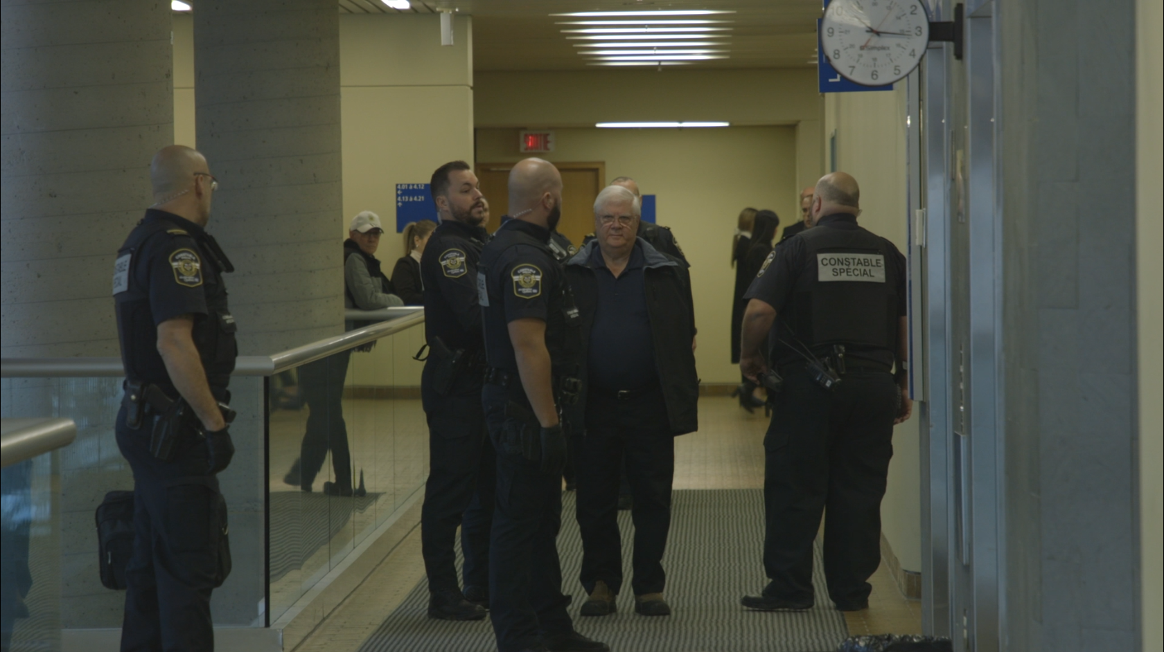 Le pasteur Claude Guillot à la sortie du tribunal jeudi à Québec