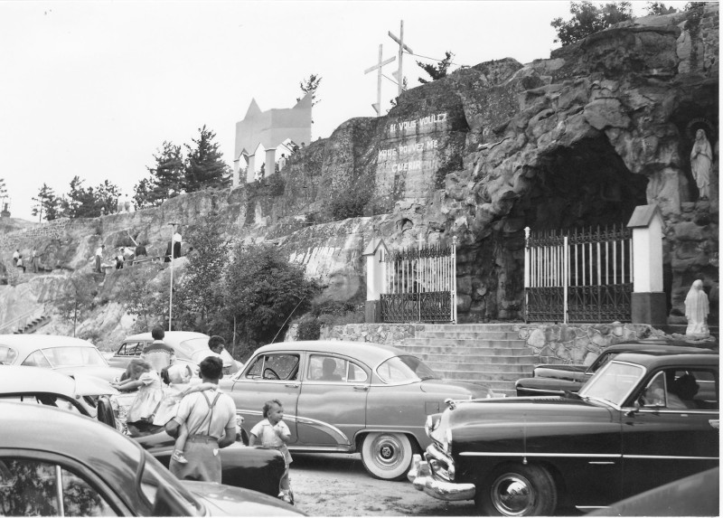 Image d'archives de la Grotte de Ville-Marie en 1954