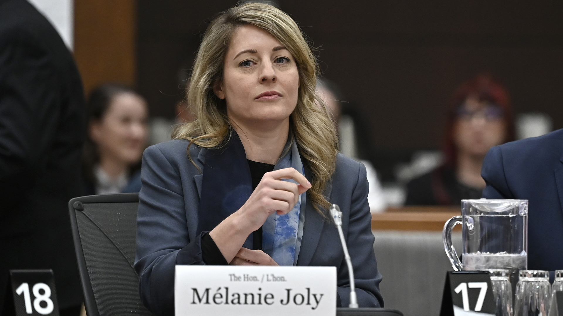 La ministre des Affaires étrangères, Mélanie Joly, a assuré jeudi que tout diplomate en sol canadien qui violerait la Convention de Vienne sur les relations diplomatiques serait expulsé.