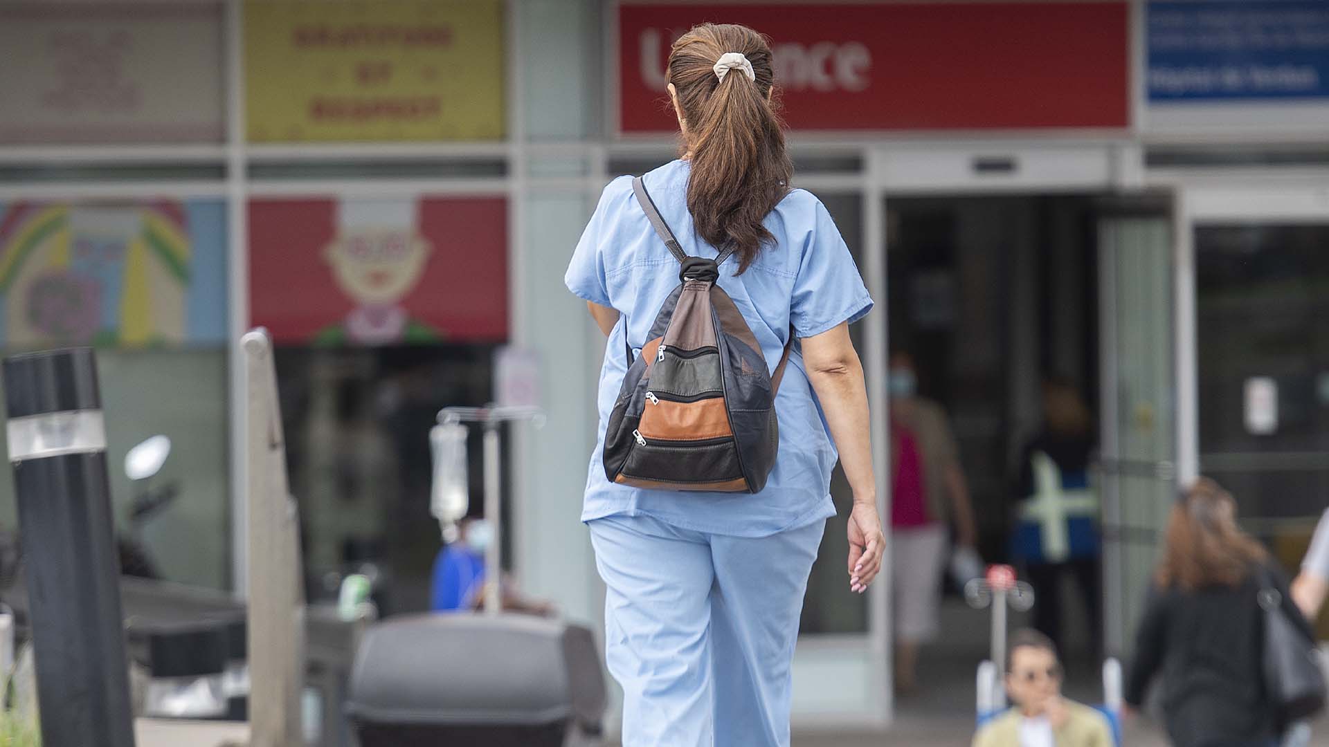 Québec souhaite allonger la semaine de travail de certains salariés dans le réseau de la santé et des services sociaux.