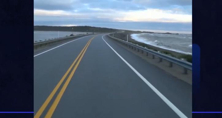 Le pont Touzel pourra être accessible à nouveau aux véhicules légers de la Minganie dès la fin de la semaine prochaine,