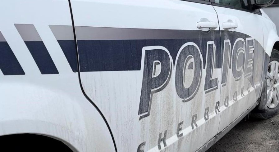 L'homme qui était recherché par le Service de police de Sherbrooke, pour un vol de véhicule chez le concessionnaire Hyundai, survenu le 30 mai dernier, a finalement été arrêté.