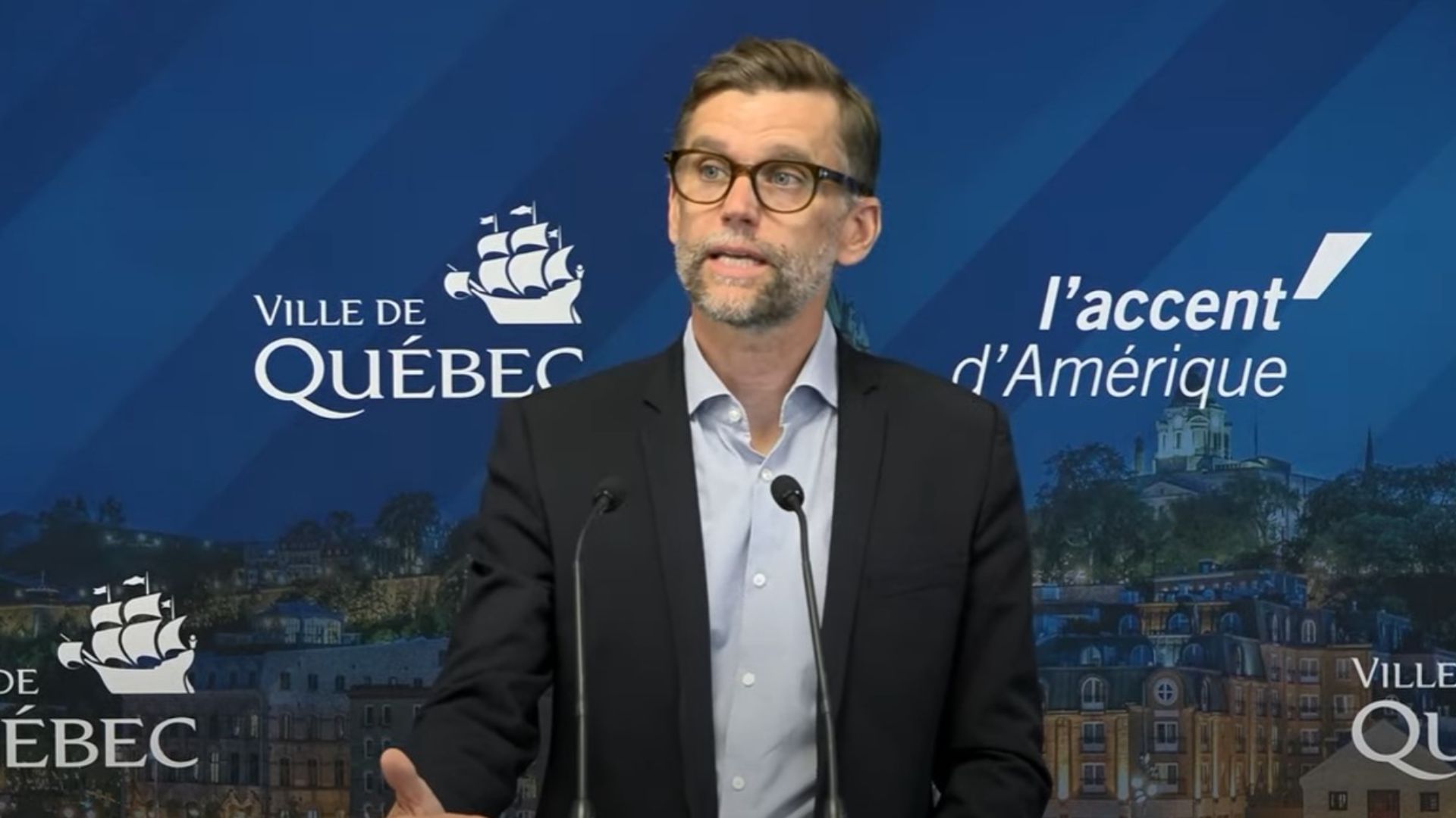 «Maintenant, combien il va coûter? Je ne suis pas capable de vous le dire aujourd’hui», a lancé le maire de Québec Bruno Marchand, en conférence de presse, le lundi 28 août.