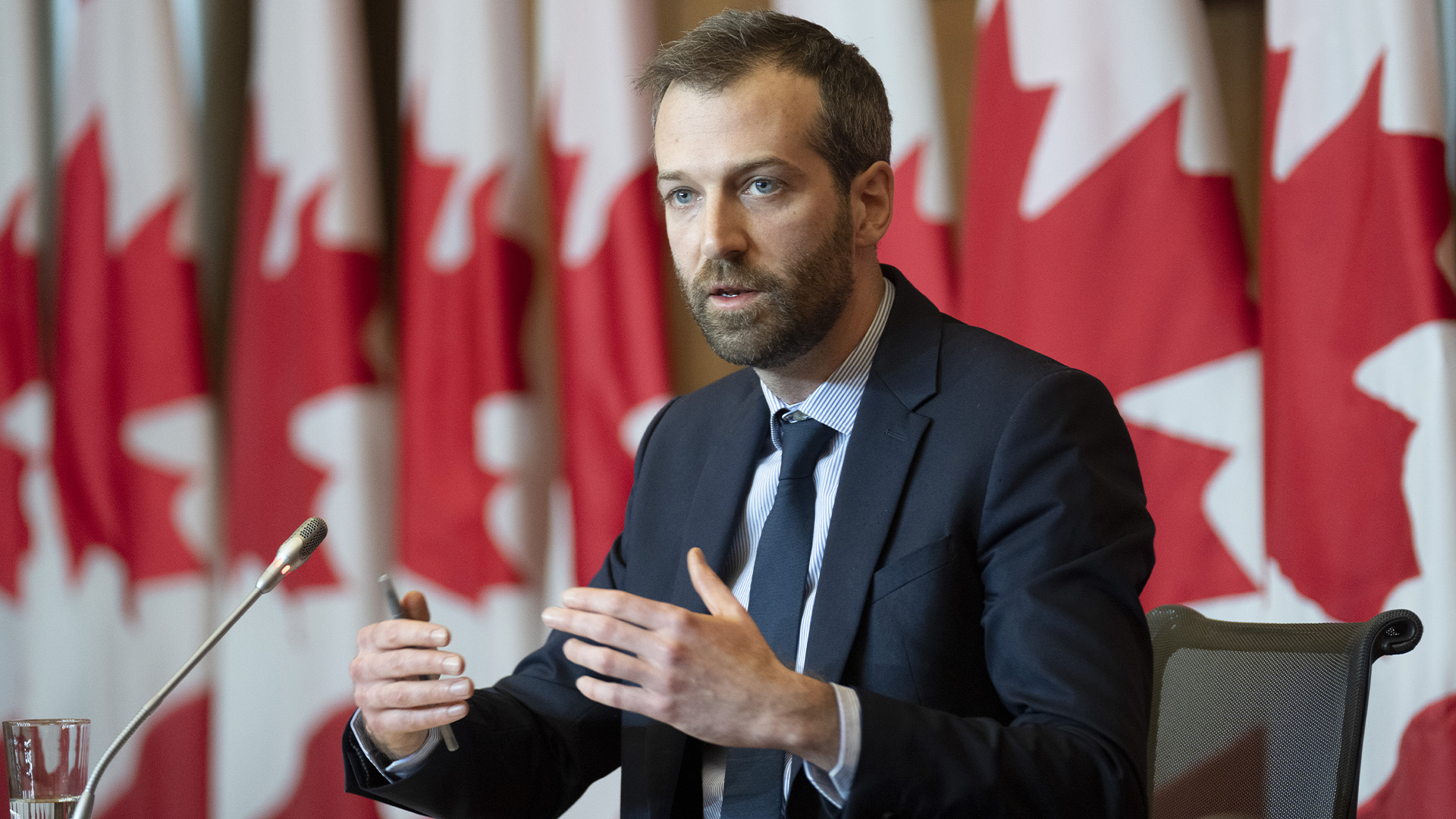 Le député libéral fédéral de Louis-Hébert, Joël Lightbound, n'y va pas de main morte dans le dossier.