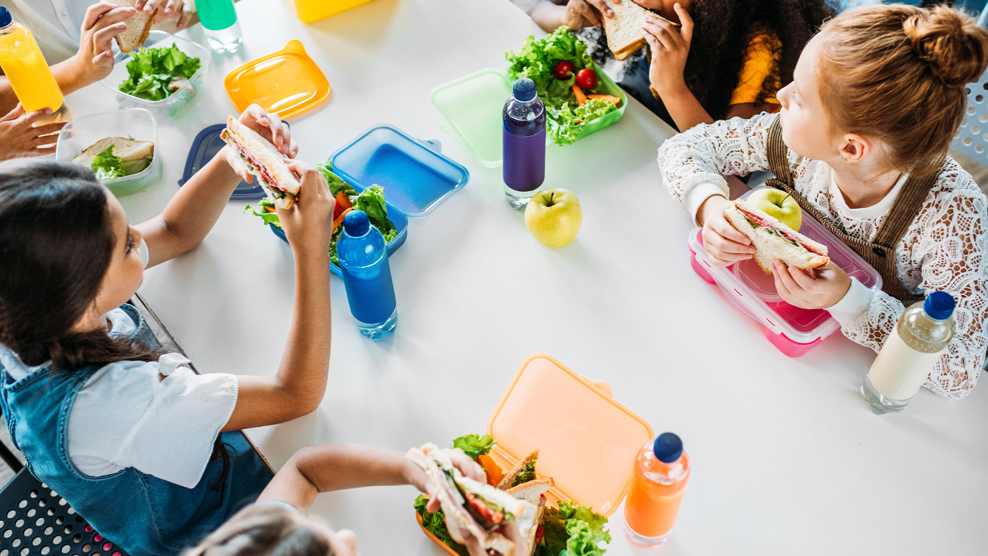 Entre 2020 et 2023, le nombre d’enfants rejoints par le Club des petits déjeuners a augmenté de 95 %, passant de plus de 40 000 à plus de 79 000 au Québec, et cela alors que le nombre de programmes de petits déjeuners a augmenté de seulement 30 %. 