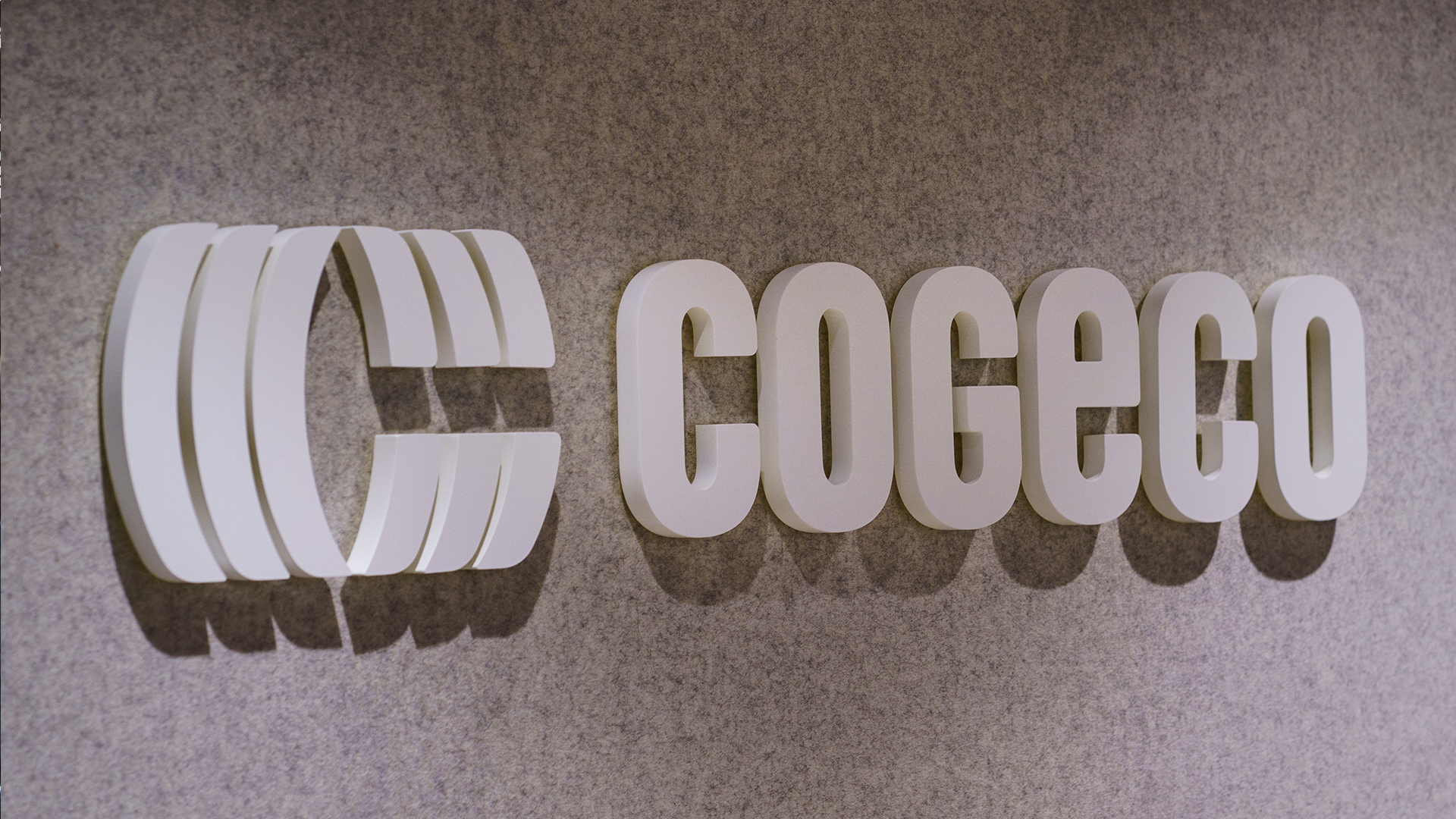 Le logo de Cogeco vu à Montréal. Photo d'archives.