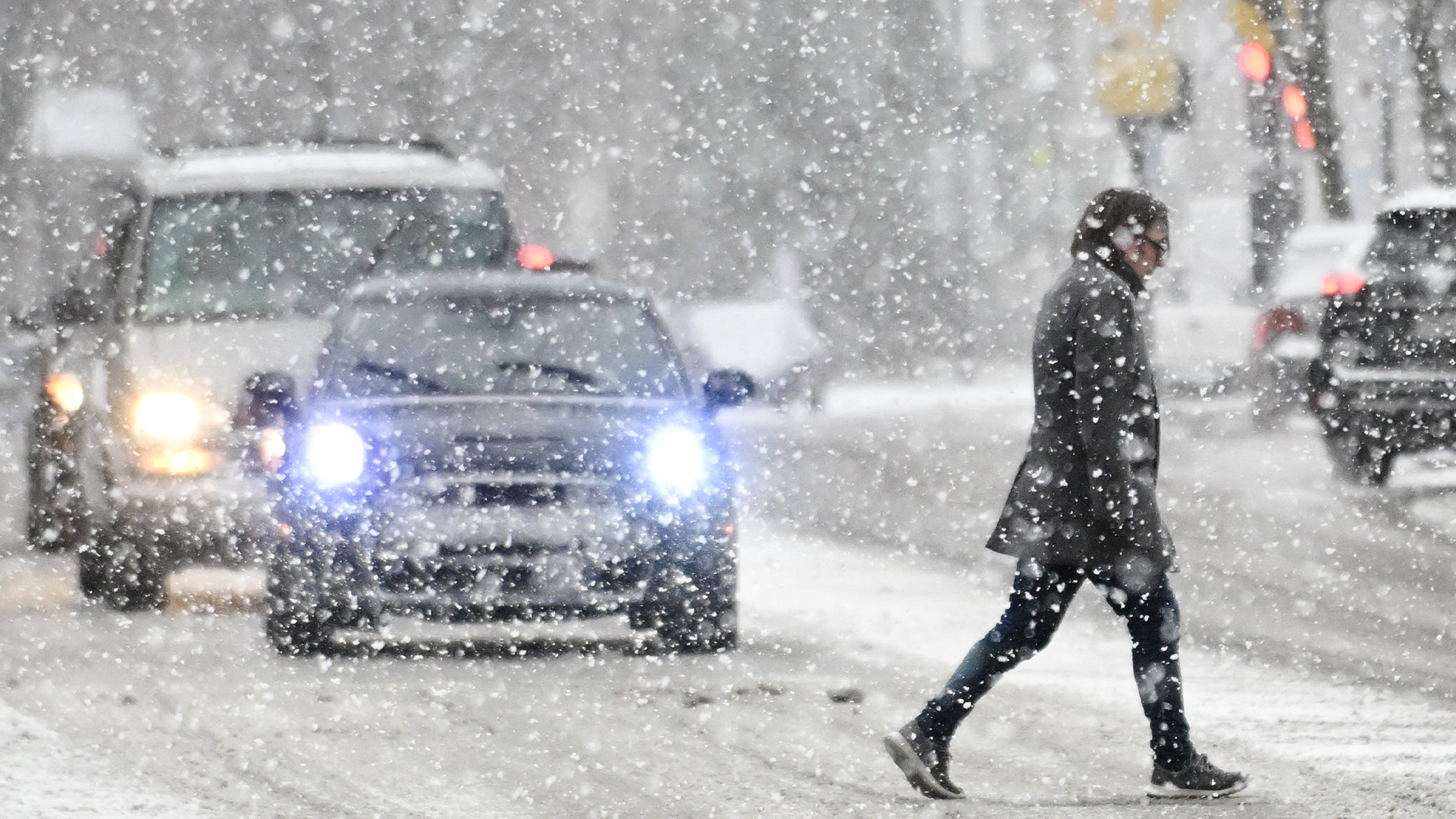 Une bordée de neige provoque des pannes d'électricité dans plusieurs