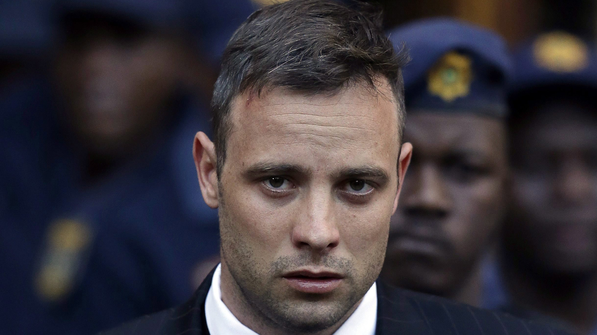 Oscar Pistorius à son départ d'une audience à Pretoria, en Afrique du Sud en 2016.