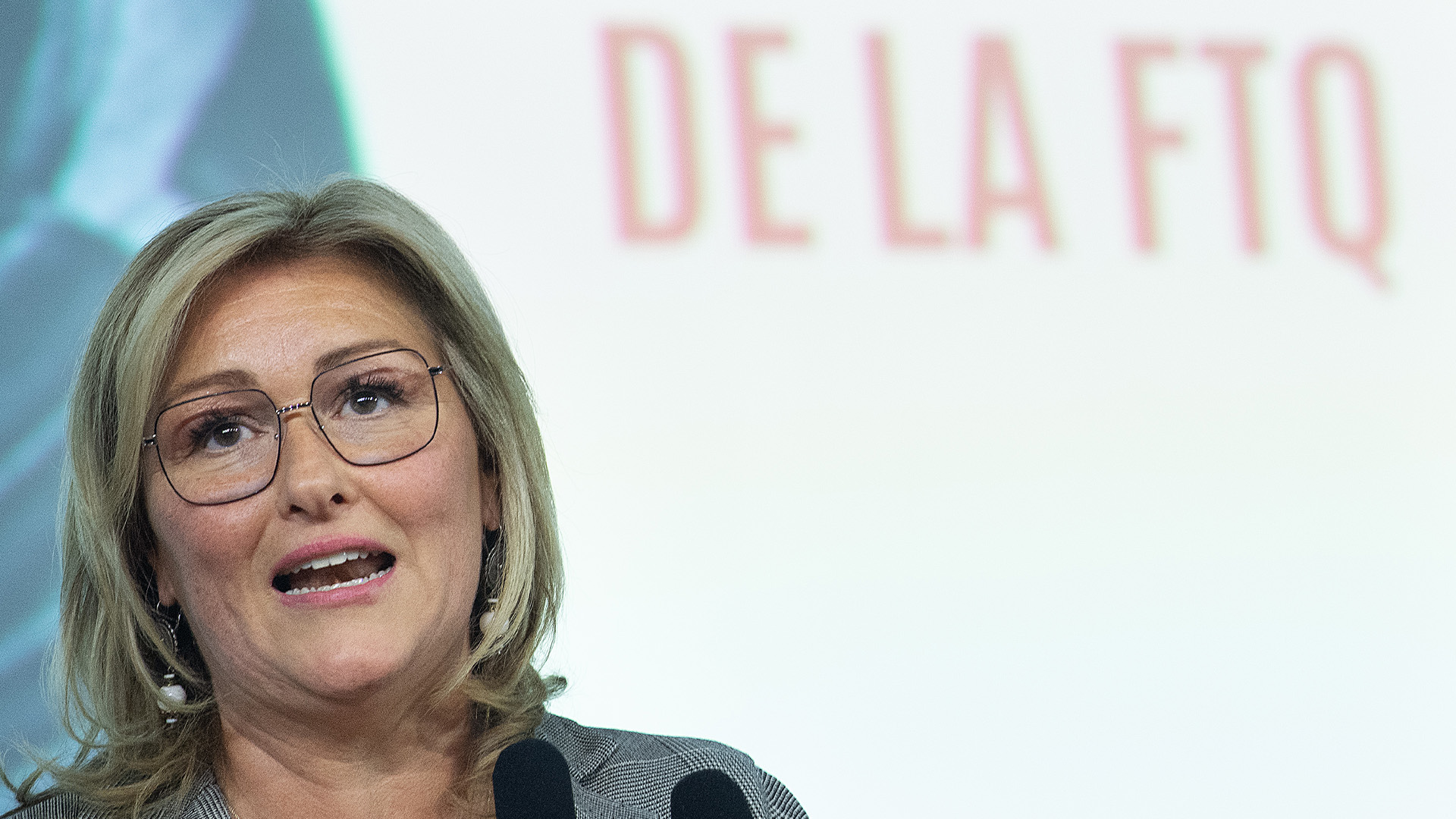 Magali Picard prend la parole lors d'une cérémonie l'annonçant comme nouvelle présidente de la Fédération des travailleurs et travailleuses du Québec (FTQ) à Montréal, le jeudi 19 janvier 2023.