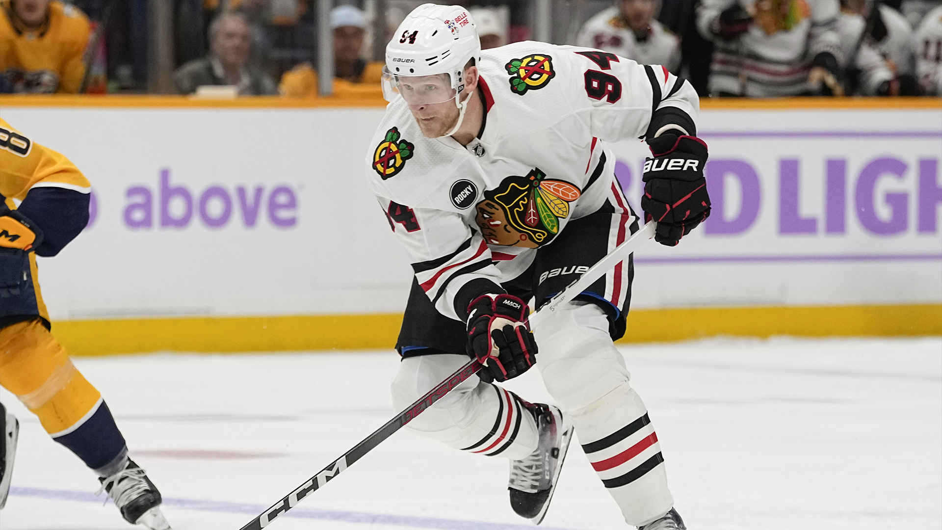 Le contrat de Perry avec les Blackhawks de Chicago a été résilié le 30 novembre après qu'une enquête à l'interne eut démontré qu'il avait enfreint le code de conduite des joueurs de la ligue ainsi que celui de l'équipe.