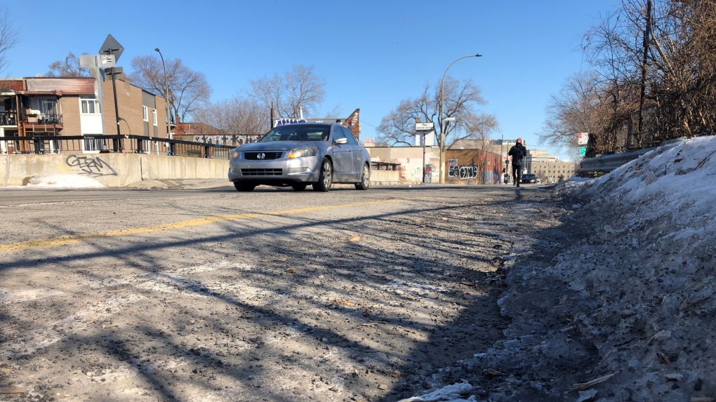 Le SPVM a déclaré qu’un homme de 48 ans avait été poignardé dans la partie supérieure du corps vers 1h du matin sur l’avenue Girouard et le boulevard Maisonneuve Ouest dans le quartier Notre-Dame-de-Grâce.