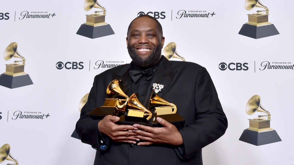 Killer Mike s’est fait entendre en dehors de la musique en tant qu’activiste social-politique qui a dénoncé les inégalités envers les Noirs, les relations raciales et est devenu un partisan vocal de la campagne présidentielle américaine de 2016 du sénateur Bernie Sanders.