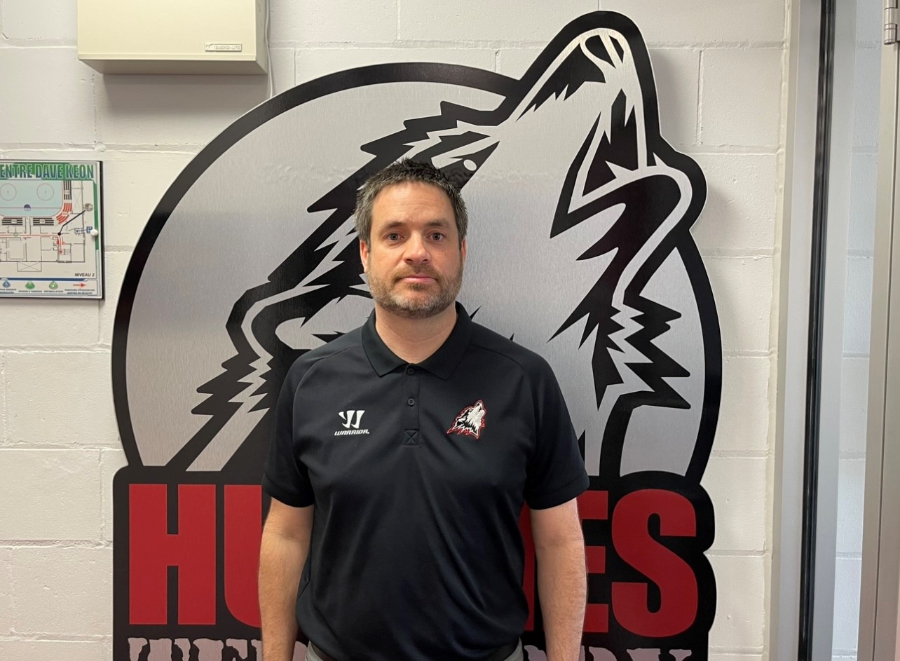 Martin Dagenais lors de son embauche par les Huskies en 2023.