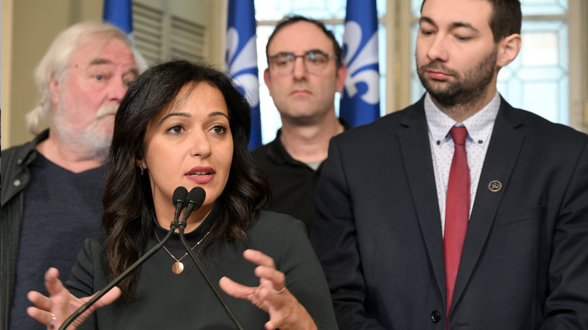 La députée Ruba Ghazal, de Québec solidaire (QS), elle-même d'origine palestinienne, a marrainé les deux pétitions. 