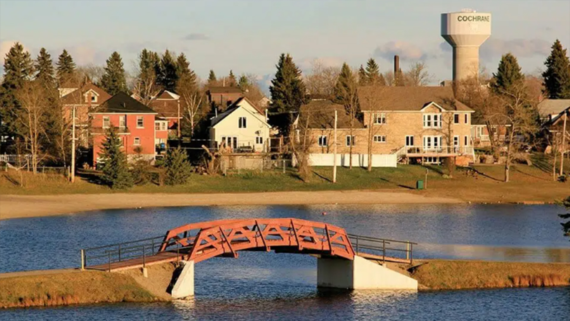 La Ville de Cochrane travaille sur un programme d'incitation qui, elle l'espère, fera tourner quelques têtes: un terrain pour aussi peu que 10$.