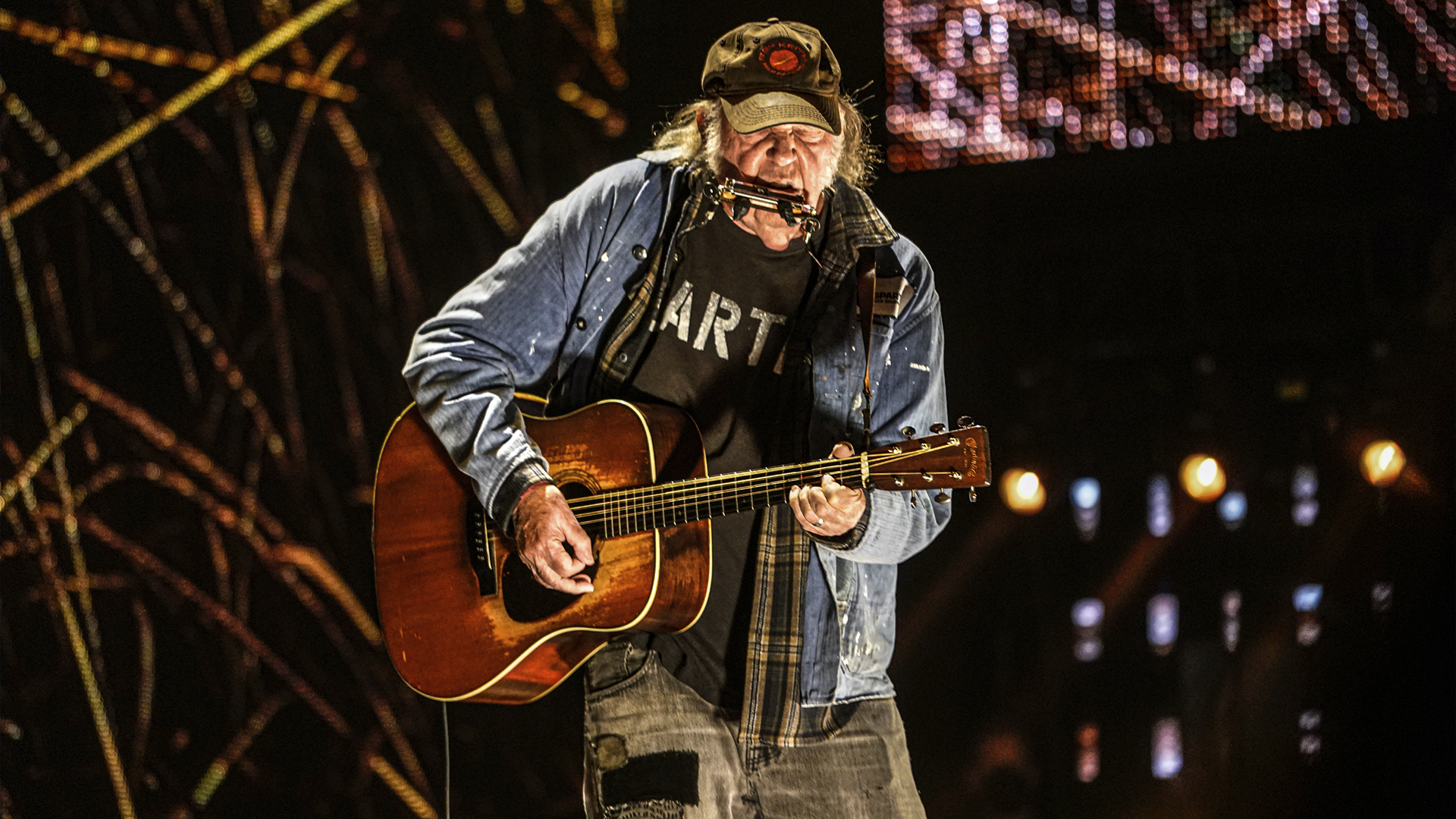 Neil Young se produit à Farm Aid 2023 le samedi 23 septembre 2023 au Ruoff Music Center à Noblesville (Ind.).