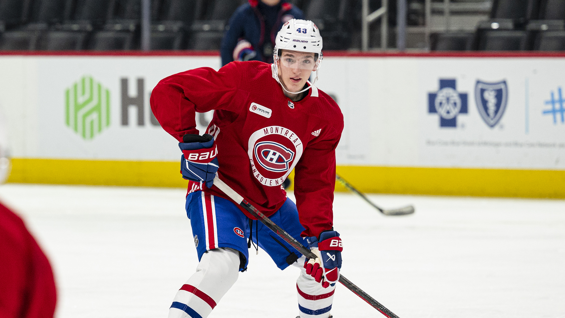 Le défenseur Lane Hutson à l'entraînement avec les Canadiens de Montréal à Detroit le 15 avril 2024.