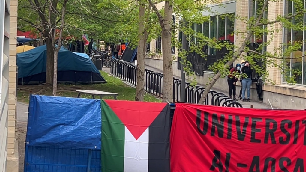 Un campement propalestinien érigé sur le campus de l'UQAM à Montréal le 12 mai 2024.