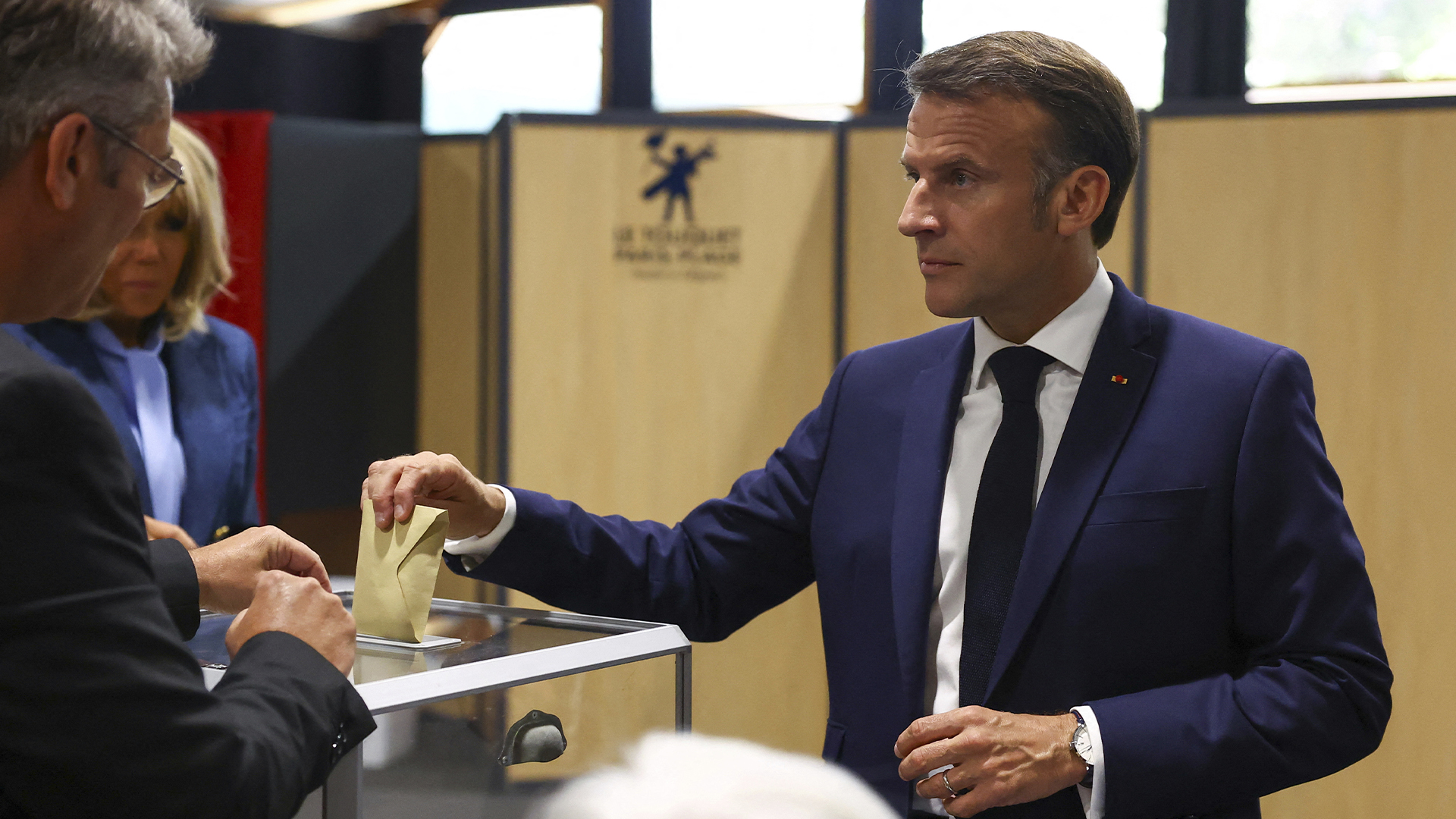 Le président français Emmanuel Macron a annoncé qu'il dissolvait l'Assemblée nationale.
