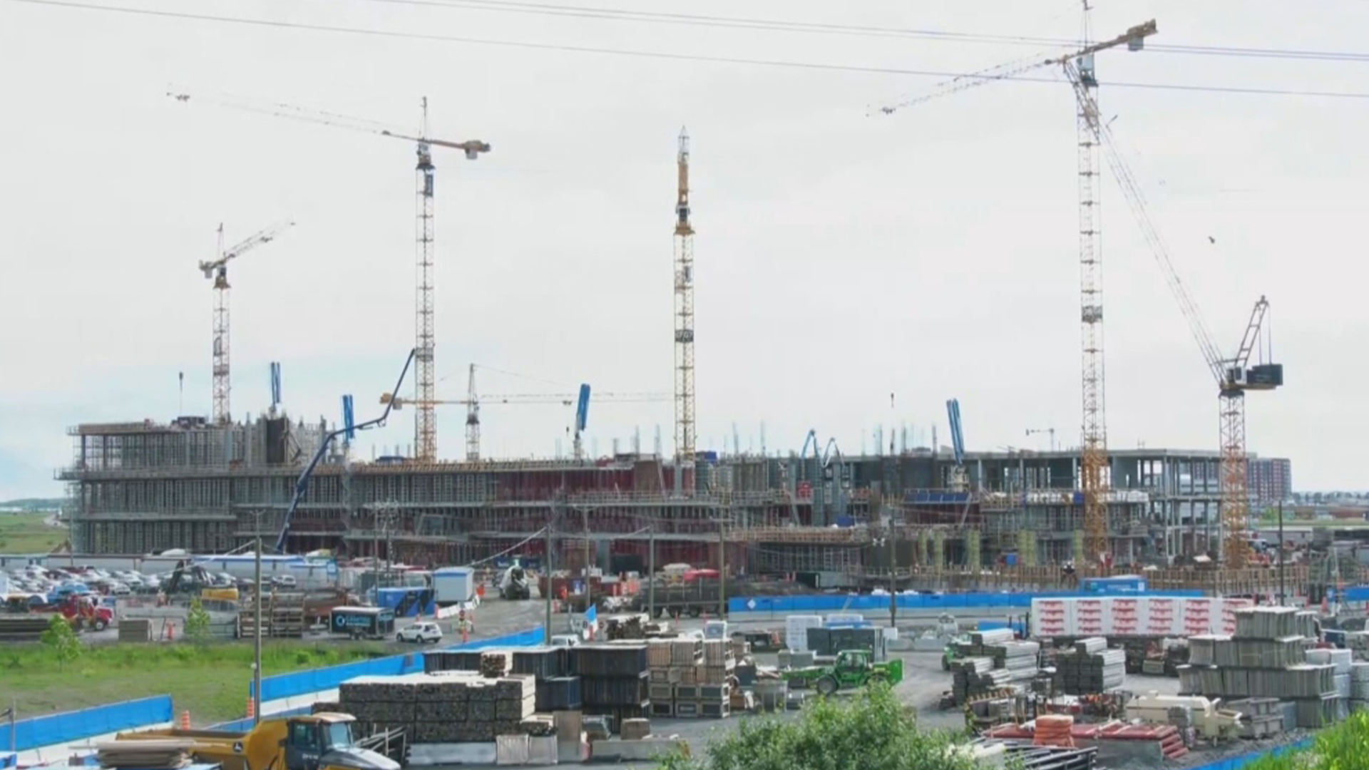 L'hôpital de Vaudreuil-Soulanges est en construction le mardi 12 juin 2024.