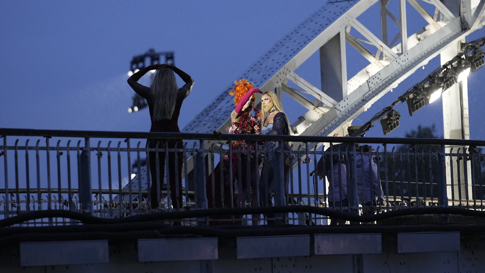 La drag queen Piche se prépare à se produire sur le pont Debilly à Paris, lors de la cérémonie d'ouverture des Jeux olympiques d'été de 2024, le vendredi 26 juillet 2024. 