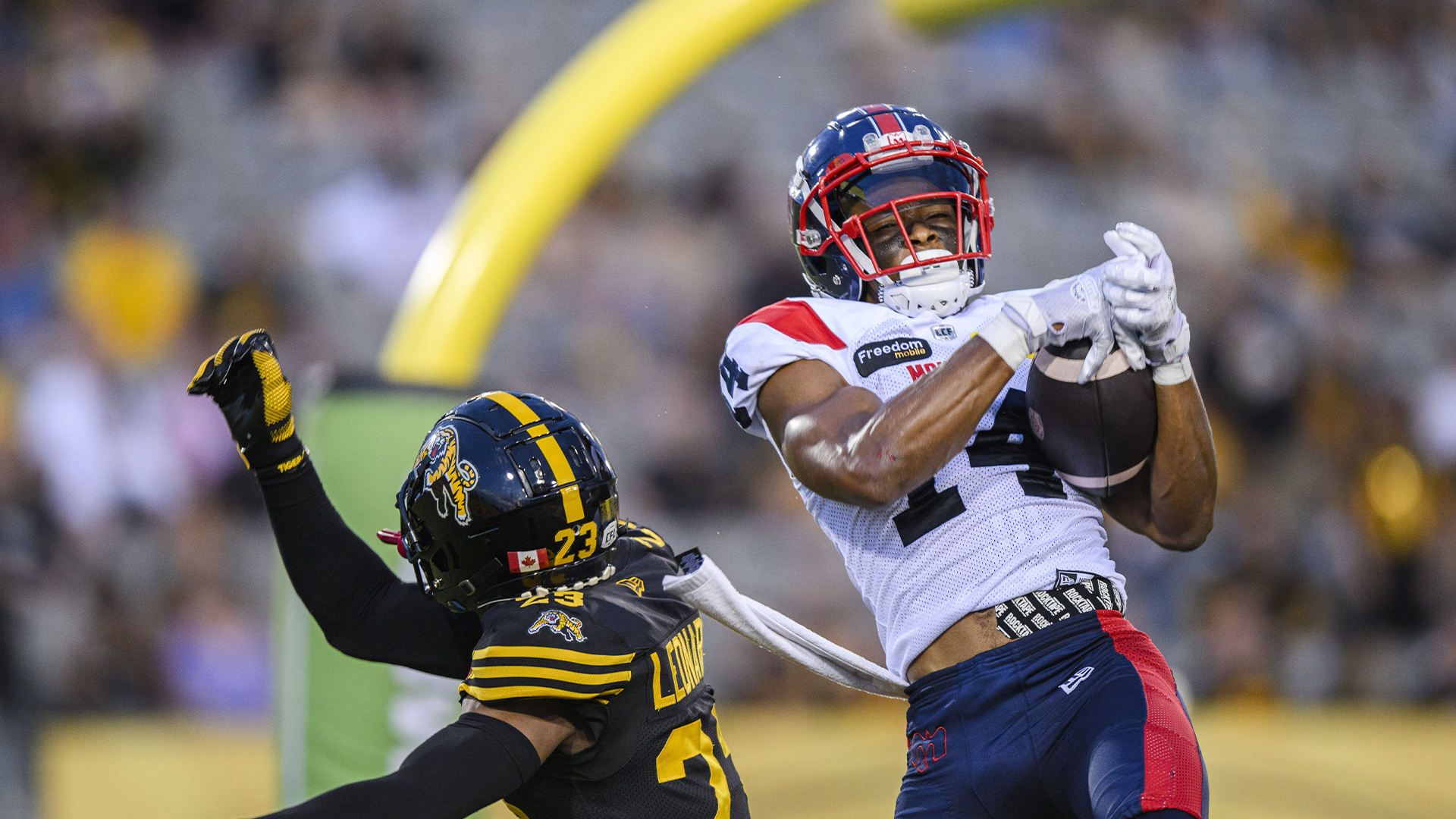 Les Alouettes de Montréal ont dominé les Tiger Cars 33-16, vendredi à Hamilton.