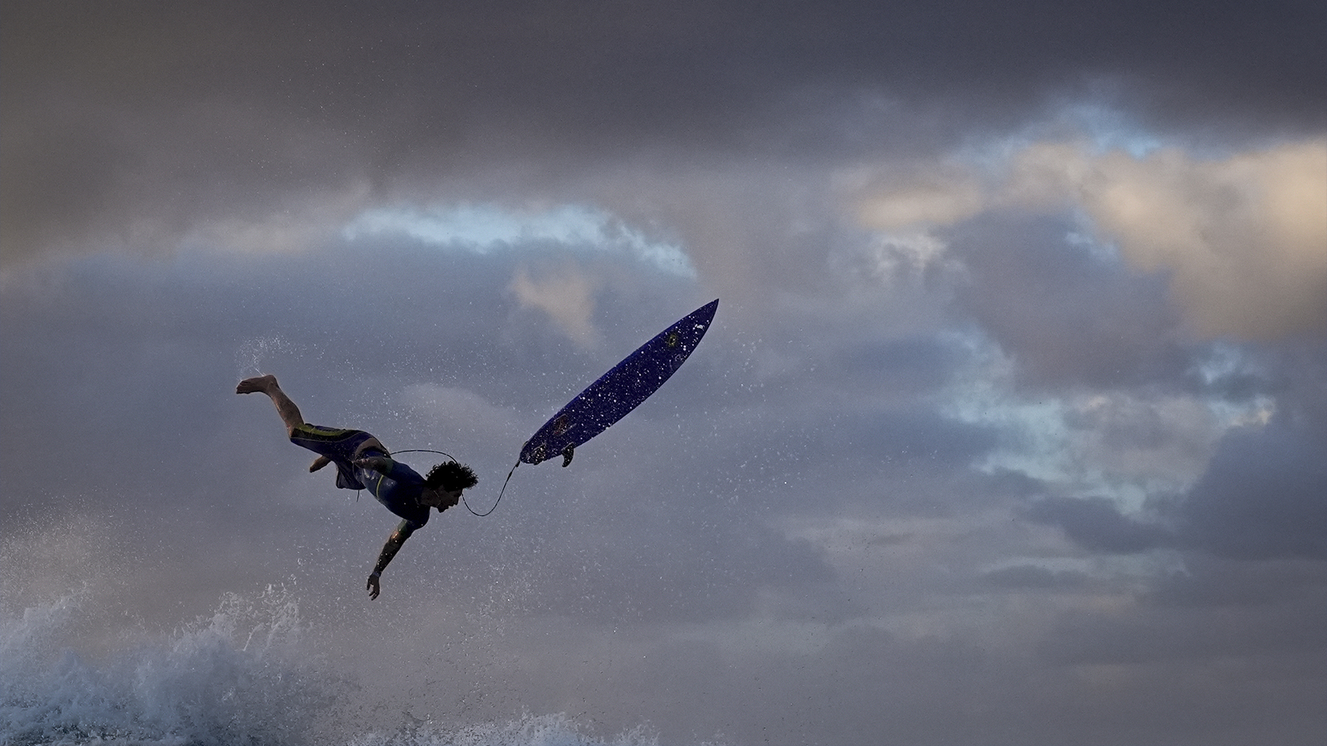 Gabriel Medina, du Brésil, avant les quarts de finale de la compétition de surf des Jeux olympiques d'été de 2024, jeudi 1er août 2024, à Teahupo'o, Tahiti. 