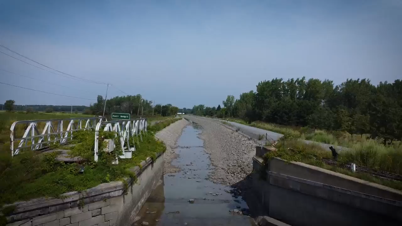 Ceux qui attendaient avec impatience la réouverture du canal de Chambly, fermé depuis le 20 août dernier, devront prendre leur mal en patience pour au moins quelques jours encore.