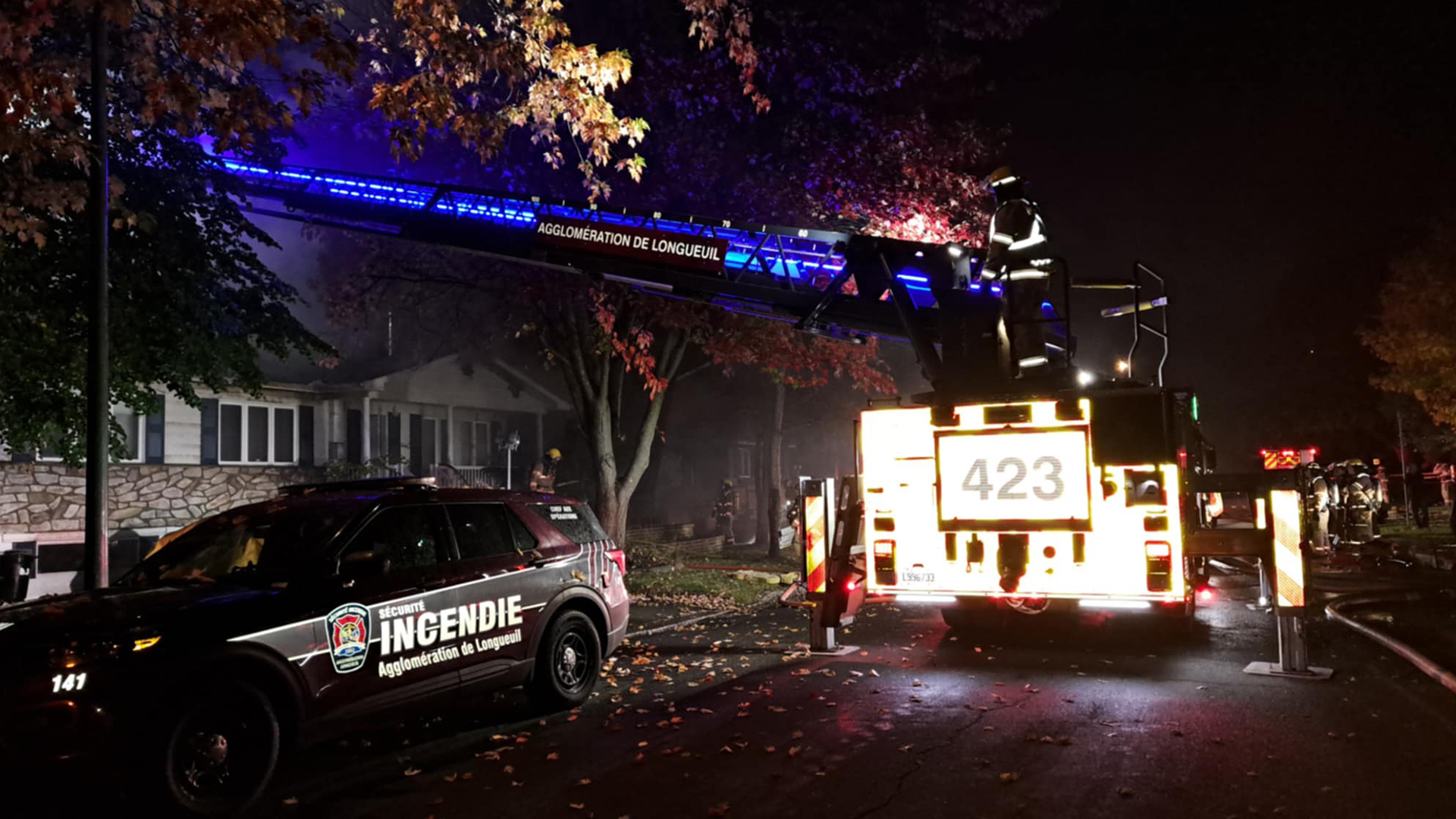 Incendie suspect sur la rue Valery à Brossard, jeudi le 17 octobre 2024. 