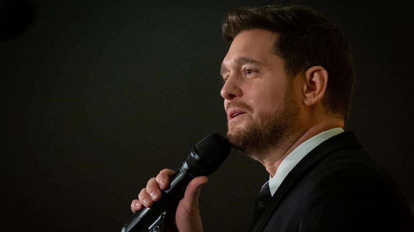 Le chanteur et compositeur canadien Michael Buble chante lors du dîner «One Year to Go» des Jeux Invictus à Vancouver, le vendredi 16 février 2024.