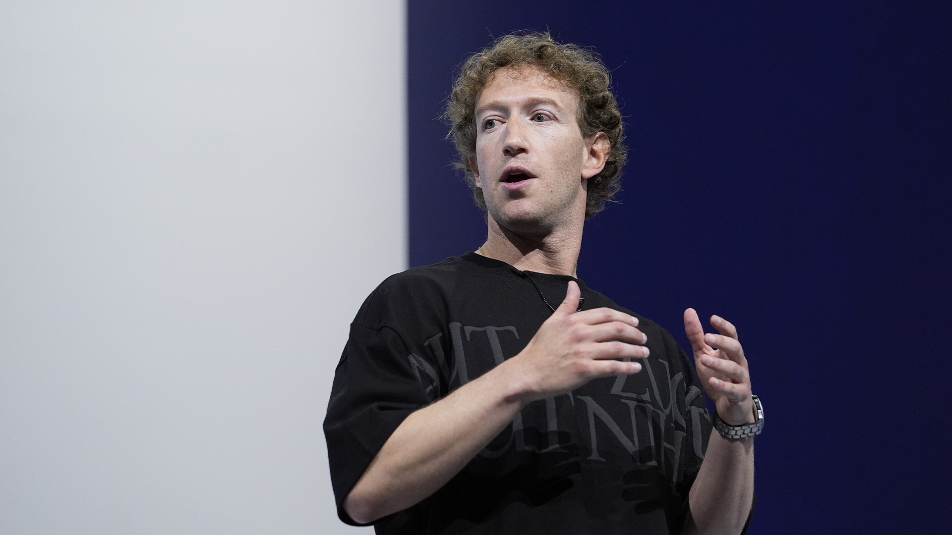 Mark Zuckerberg parle des lunettes Orion AR lors de la conférence Meta Connect mercredi 25 septembre 2024 à Menlo Park en Californie.