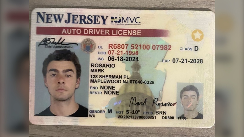 Une fausse carte d'identité a été trouvée sur le tireur présumé du PDG. La police de New York pense qu'elle a été utilisée à New York. 