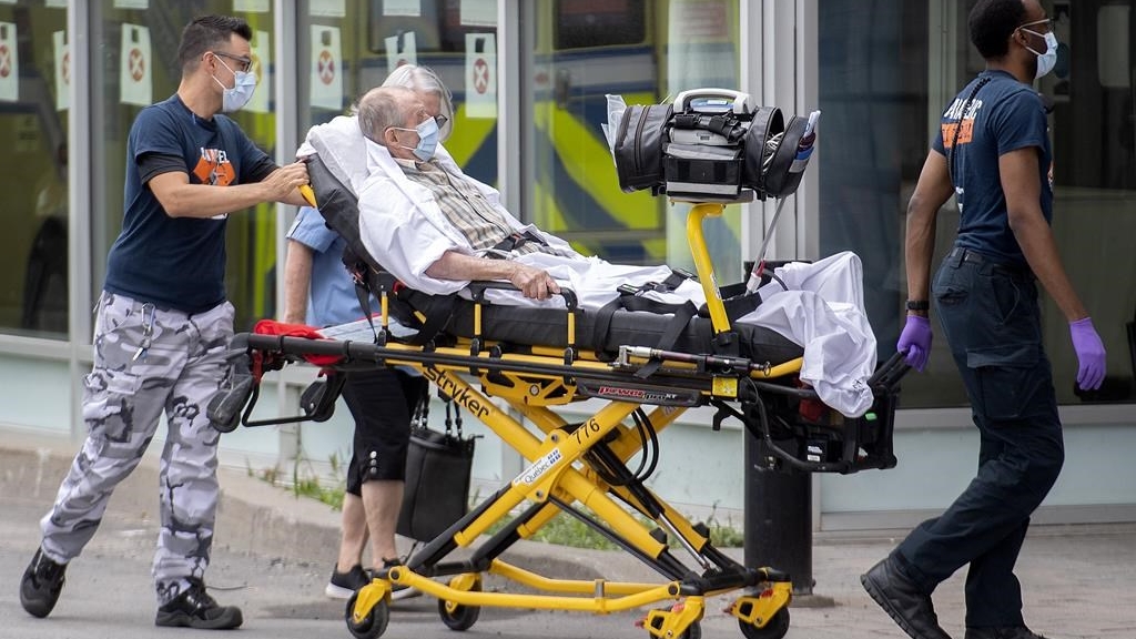 Au total, 1841 patients atteints de la COVID-19 étaient hospitalisés, dont 632 en raison de la maladie, ce qui représente une hausse de six.