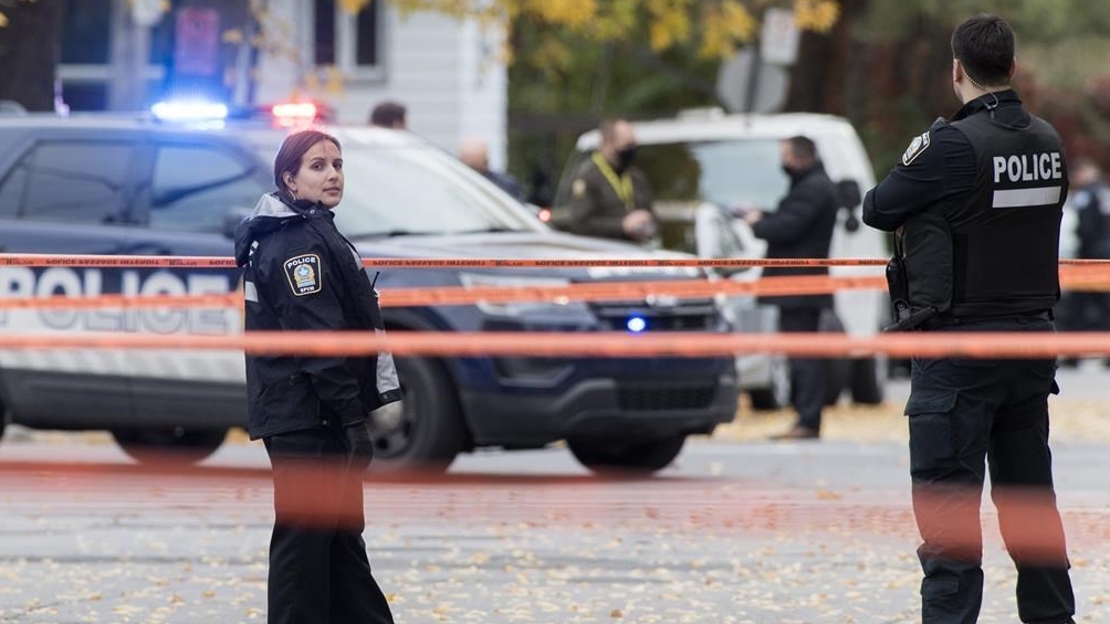 Le suspect serait le tireur présumé selon l'enquête policière et il sera accusé de meurtre au deuxième degré.