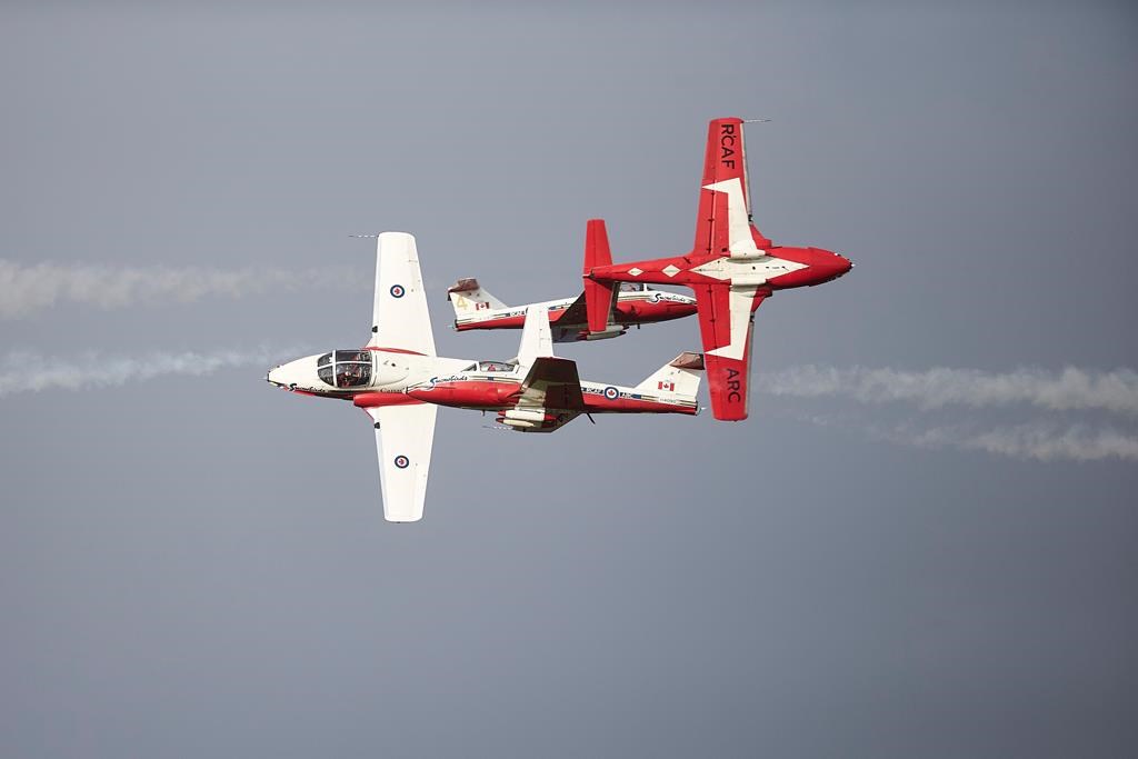 Le major Steve Hurlbut, pilote de Snowbirds, a été accusé d'agression sexuelle après un incident présumé à Barrie, en Ontario, la semaine dernière.