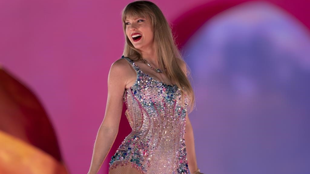 Taylor Swift se produit lors de la tournée «The Eras Tour» le 5 mai 2023 au Nissan Stadium de Nashville, Tennessee. 