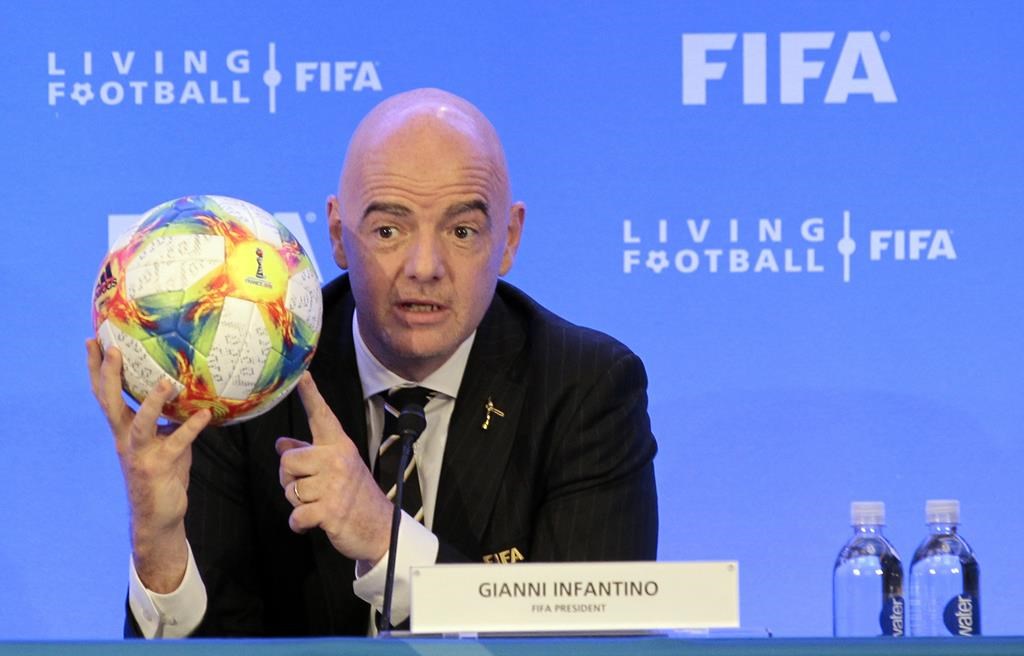 Football : la Coupe du monde se jouera sur trois continents en 2030