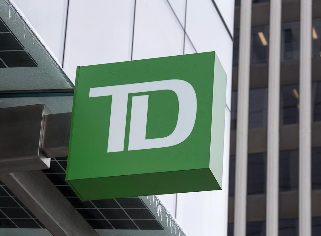 Une succursale de la Banque TD est vue à Halifax le jeudi 30 mars 2017.